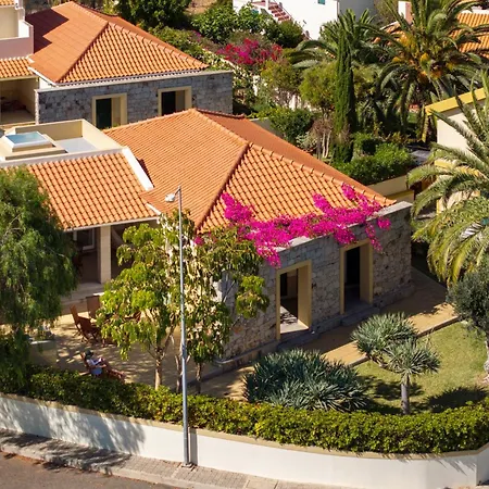 Casa De Ferias By An Island *