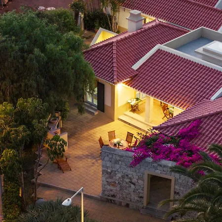 Casa De Ferias By An Island Дом отдыха *