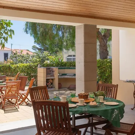 Casa De Ferias By An Island *