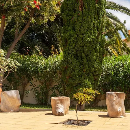 Casa De Ferias By An Island *