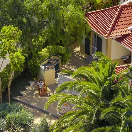 Casa De Ferias By An Island